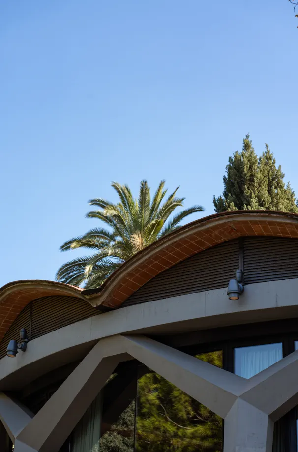 Detalle arquitectónico de la cubierta de Esferic