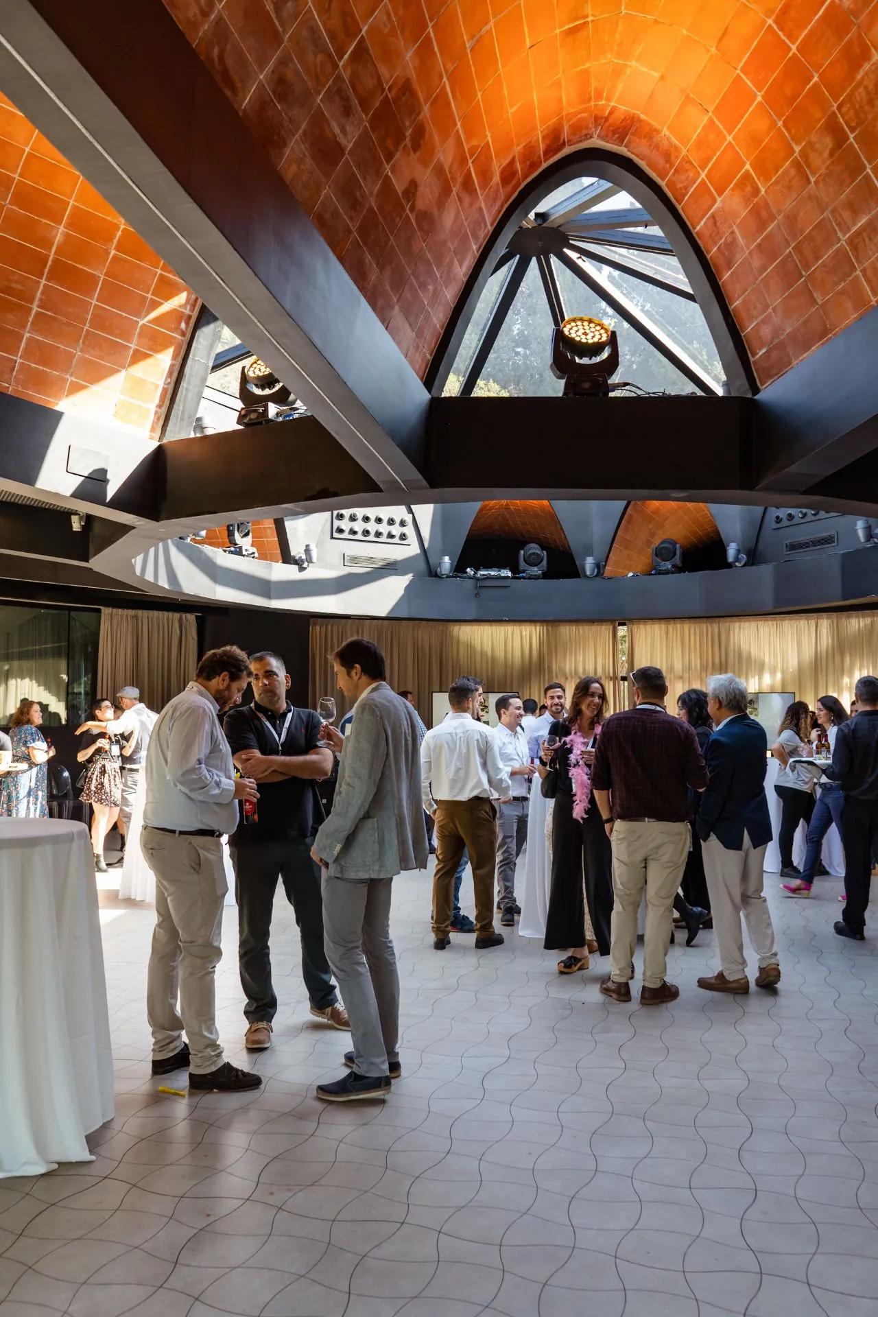 Evento bajo la cúpula de Esferic Montjuïc